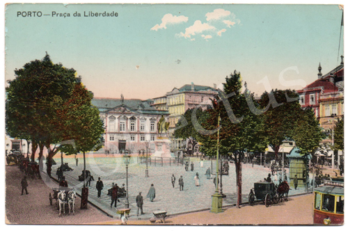 Postal antigo do Porto – Praça da Liberdade. Edição Grandes Armazéns Hermínios