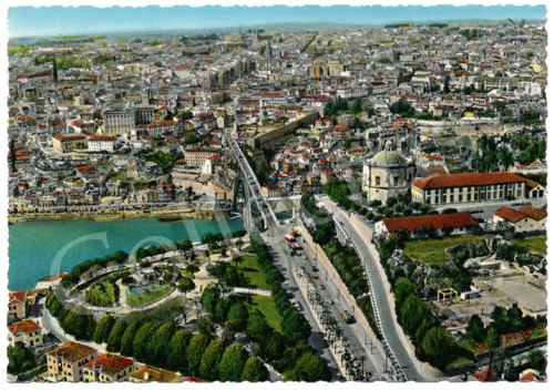 Postal antigo Porto – Vista parcial e Mosteiro da Serra do Pilar, vista aérea