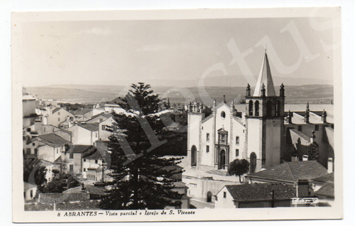 Postal antigo de Abrantes - Vista parcial e igreja de S.Vicente