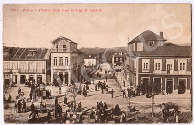 Postal antigo de Fafe - Avenida 5 de Outubro (vista tirada da Praça da Republica)