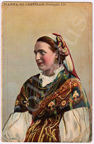 Postal antigo de costumes portugueses