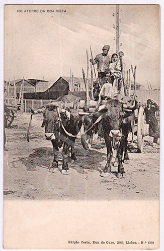 Postal antigo de costumes portugueses