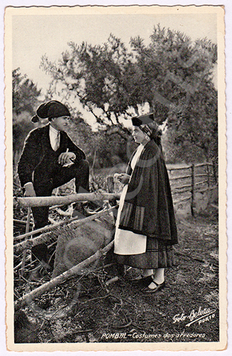 Postal antigo de costumes portugueses