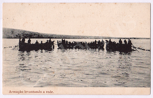 Postal antigo de costumes portugueses