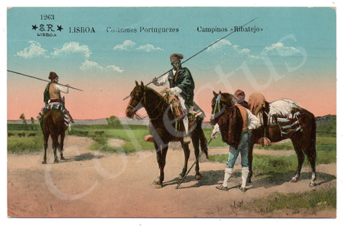 Postal antigo de costumes portugueses