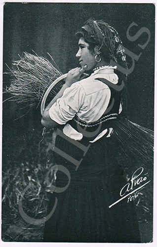 Postal antigo de costumes portugueses - Foto Alvão