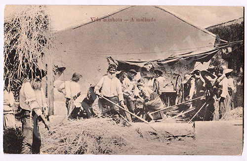 Postal antigo de costumes portugueses